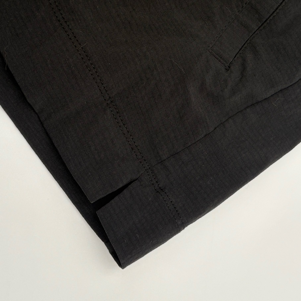 Athleta Trekkie North Shorts Womens 6 Black Hiking Travel Utility Lightweight - Picture 12 of 16